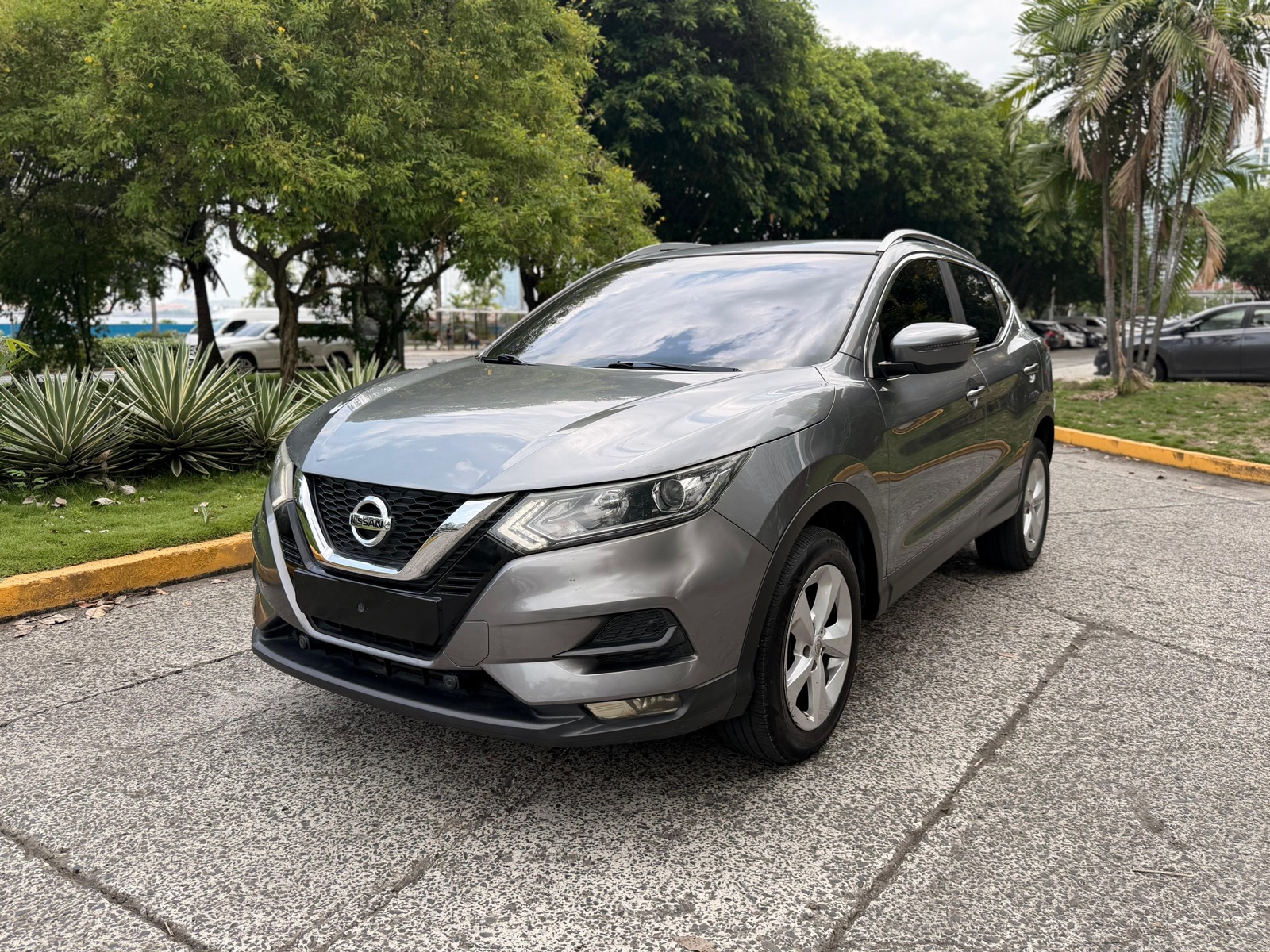 NISSAN QASHQAI 2019