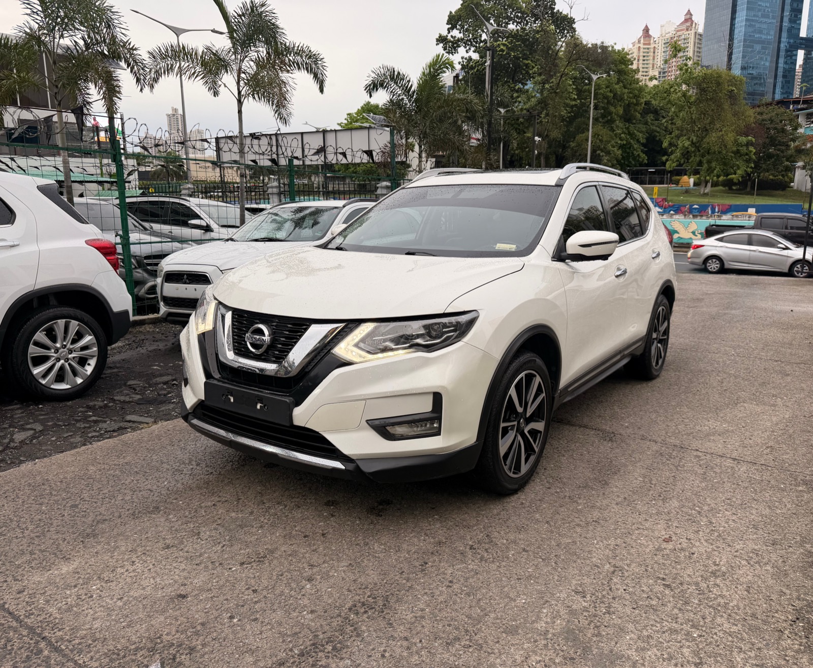 NISSAN X-TRAIL 2019