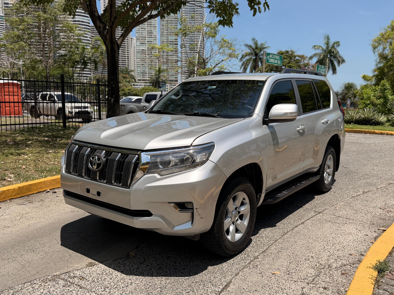 TOYOTA LAND CRUISER PRADO TXL 2015